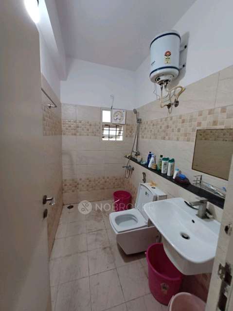 2 BHK Flat In Vars Parkwood For Sale  In Bellandur