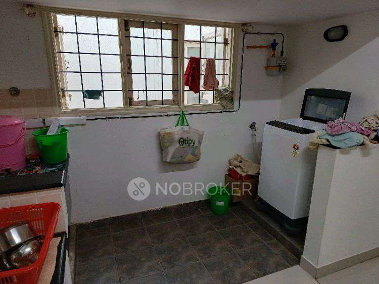 2 BHK Flat In Vars Parkwood For Sale  In Bellandur