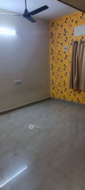 2 BHK Flat In Sr Ramkrish Apartment, Thoraipakkam For Sale  In Thoraipakkam