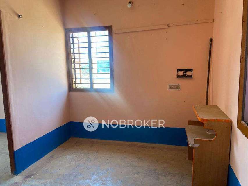 4+ BHK Flat In Stanadlone  Building For Sale  In Laggere 