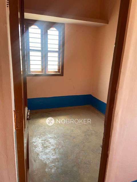 4+ BHK Flat In Stanadlone  Building For Sale  In Laggere 