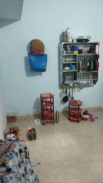 Shared Room for Female In 1 RK  In Ashtwinayak Chowk In Ashtavinayak Chowk