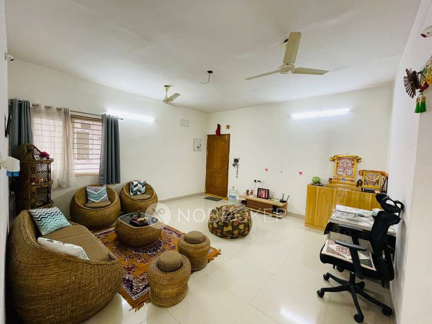 2 BHK Flat In Jains Carlton Creek, Manikonda For Sale  In Manikonda