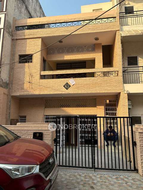 1 BHK House for Rent  In Sector 7