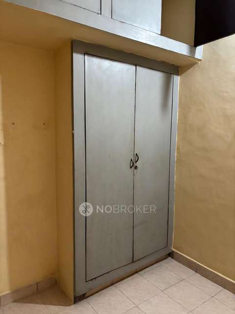 2 BHK Flat In Revathy Virugambakkam, Virugambakkam For Sale  In Virugambakkam