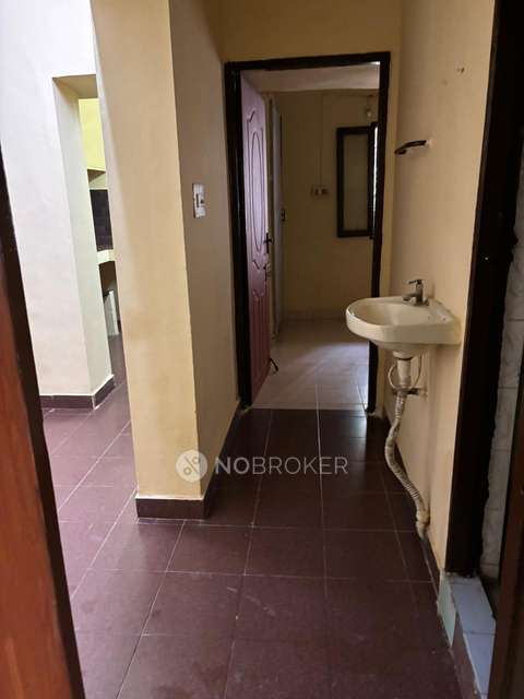 2 BHK Flat In Revathy Virugambakkam, Virugambakkam For Sale  In Virugambakkam