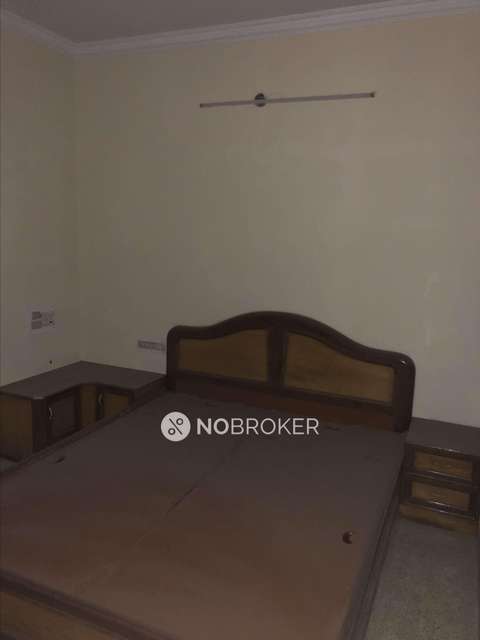 2 BHK Flat In Standalone Building  For Sale  In Cubbonpete, Nagarathpete