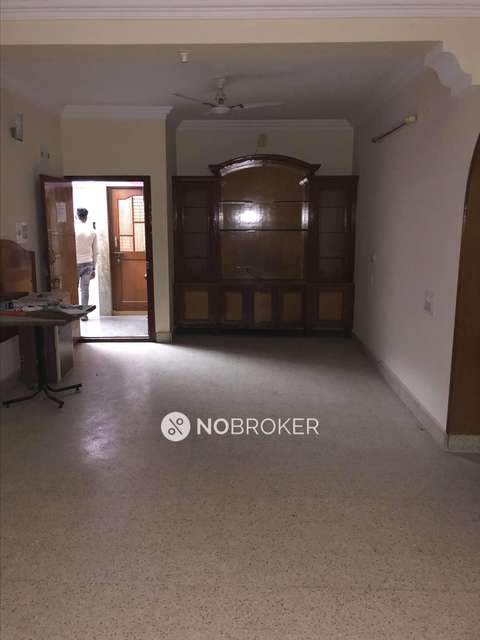 2 BHK Flat In Standalone Building  For Sale  In Cubbonpete, Nagarathpete