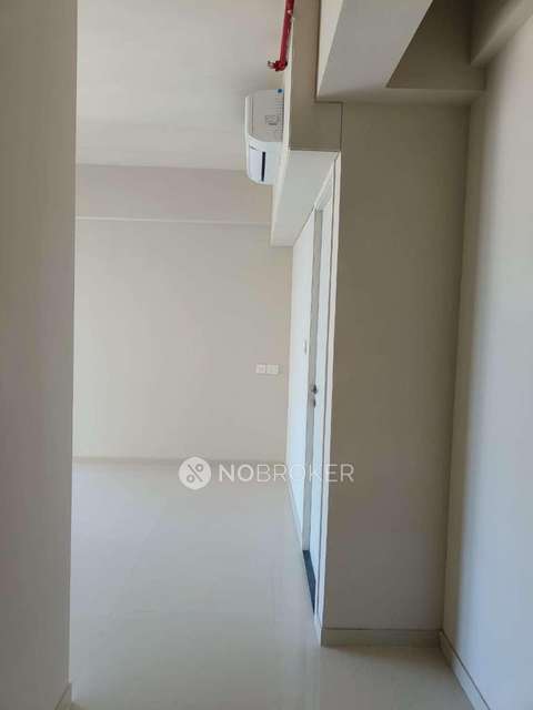 2 BHK Flat In Rustomjee Azziano For Sale  In Thane West