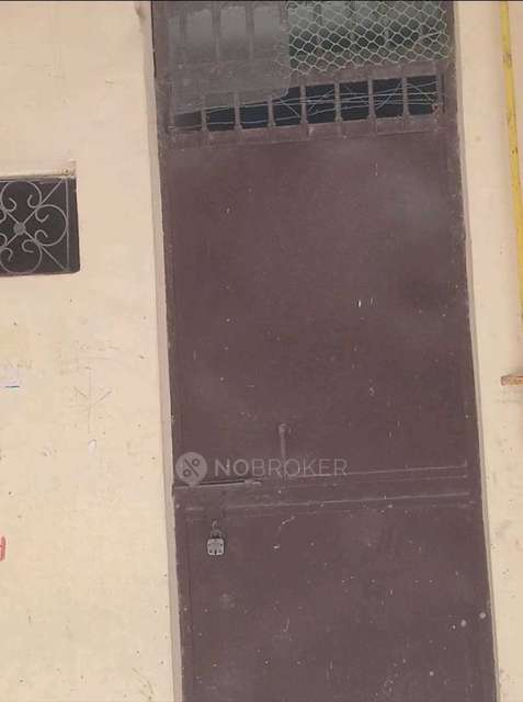 Godown/Warehouse in Pul Pehlad Pur, Delhi for sale 