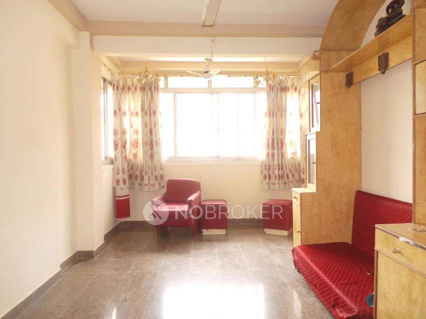 2 BHK Flat In Sea Pearl Chs For Sale  In Bandra West