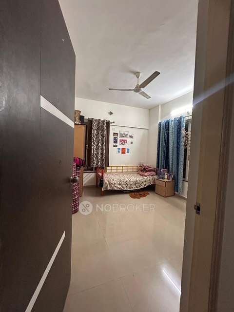 Single Room for Female In 3 BHK  In Greenland Society, Pimpri-chinchwad In Pimpri-chinchwad