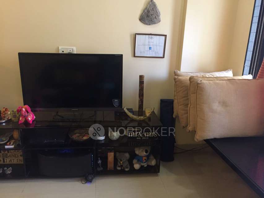 2 BHK Flat In Cenced Apartment Pali Hill for Rent  In Pali Hill