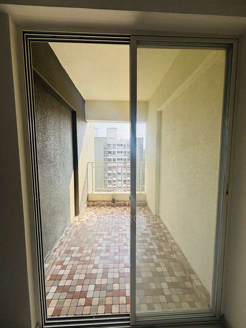 2 BHK Flat In Majestique Manhattan for Rent  In Majestique Manhattan Phase 2