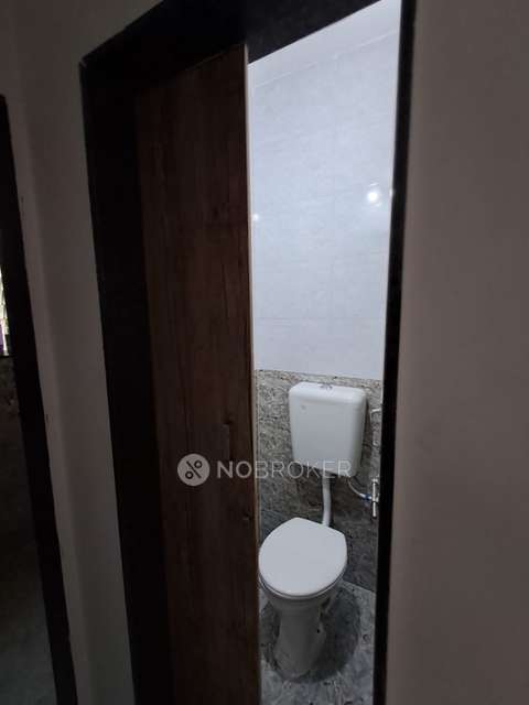 Shared Room for Male In 1 BHK  In Kapil Society  In Gokhalenagar