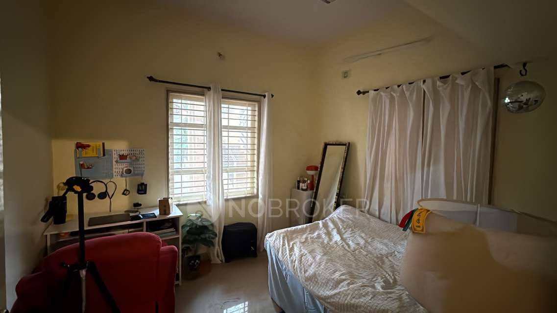 Single Room for Female In 2 BHK  In Serenity Homes In Btm Layout