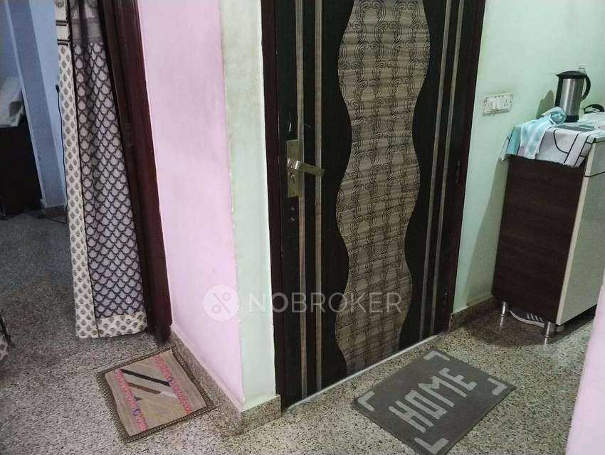 3 BHK Flat For Sale  In Shastri Nagar