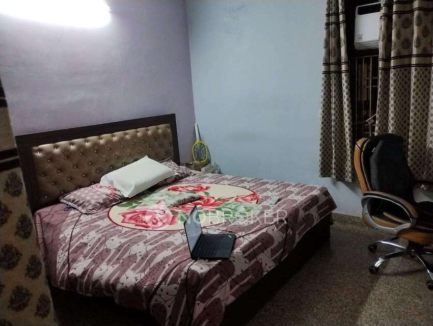 3 BHK Flat For Sale  In Shastri Nagar