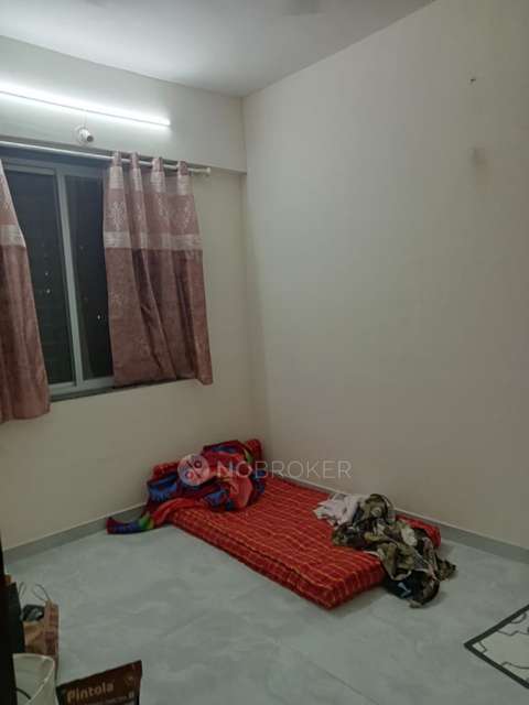 Shared Room for Male In 3 BHK  In Swami Residency In Lohegaon