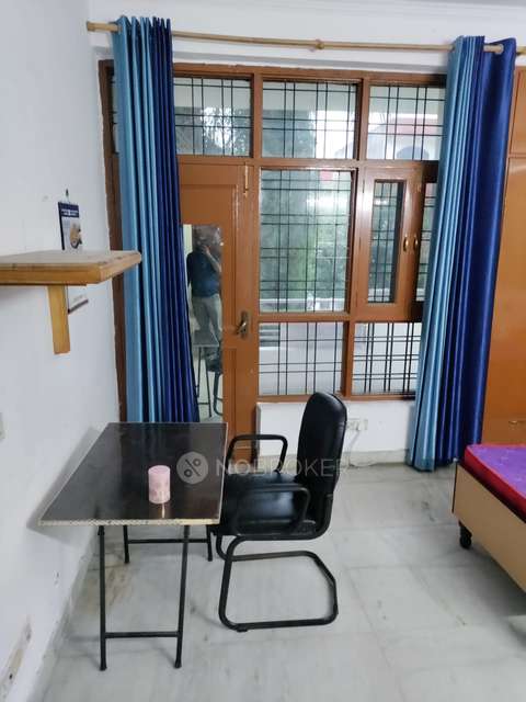 PG for Girls in 394, Sector 21 Rd