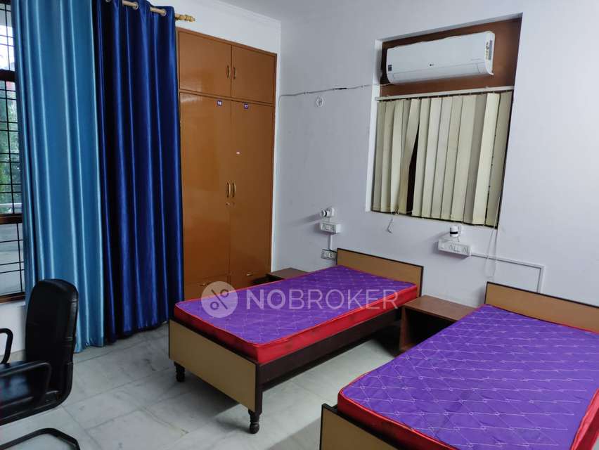 PG for Girls in 394, Sector 21 Rd