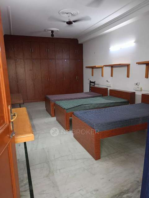 PG for Girls in 394, Sector 21 Rd