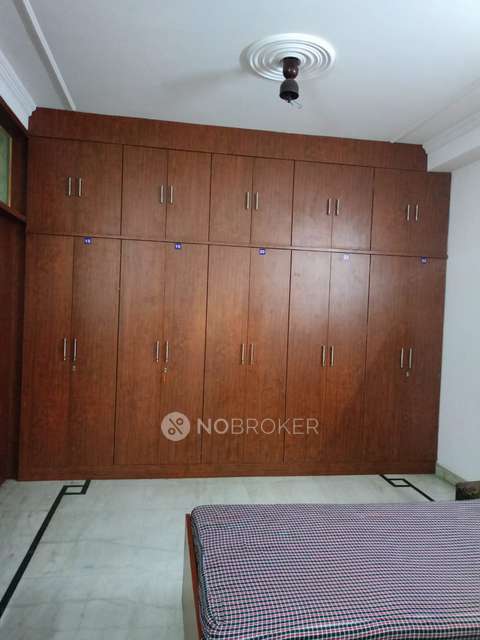 PG for Girls in 394, Sector 21 Rd