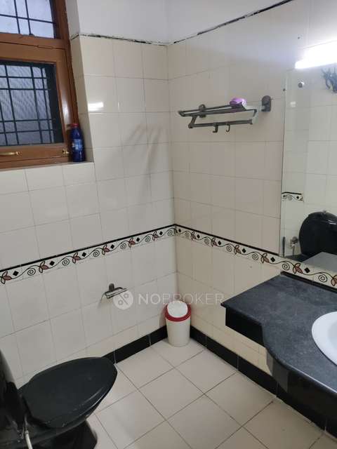 PG for Girls in 394, Sector 21 Rd