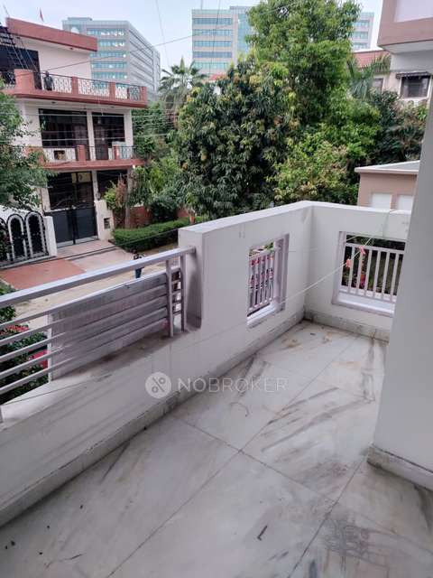 PG for Girls in 394, Sector 21 Rd