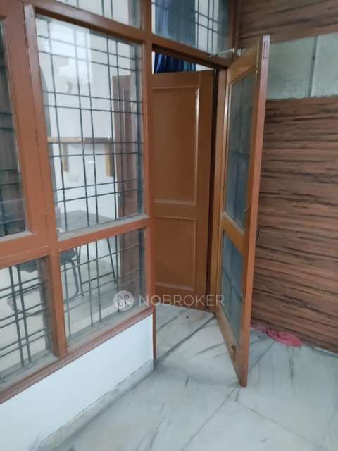 PG for Girls in 394, Sector 21 Rd