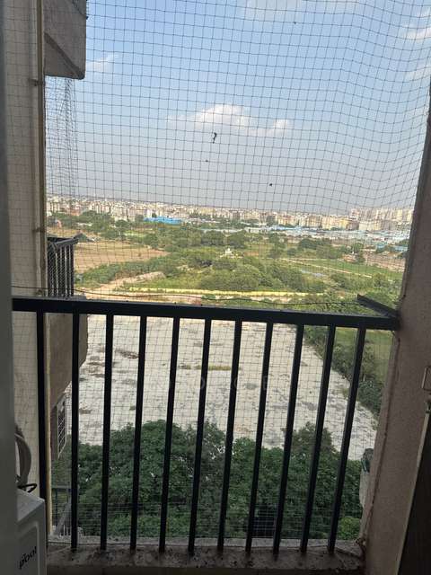 2 BHK Flat In Gaur City 1 for Rent  In Kishan Chowk