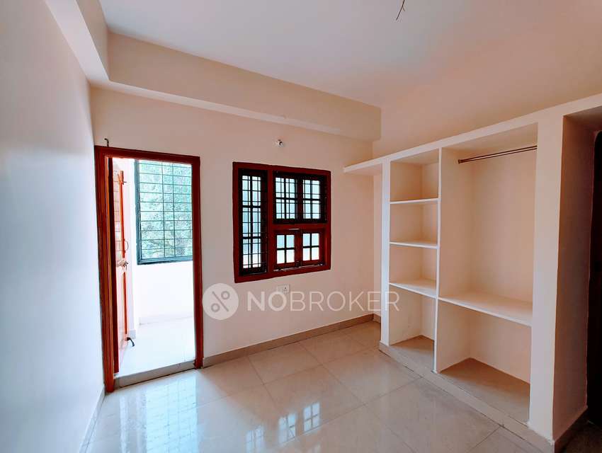 2 BHK Flat In Jayanth Towers For Sale  In Renuka Yellamma Colony
