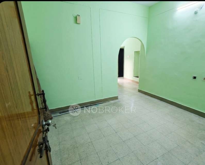 Shared Room for Female In 1 BHK  In Mhg In Dilsukhnagar