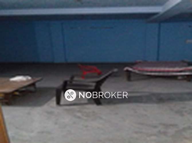 Godown/Warehouse in Shakurpur, Delhi for Rent 