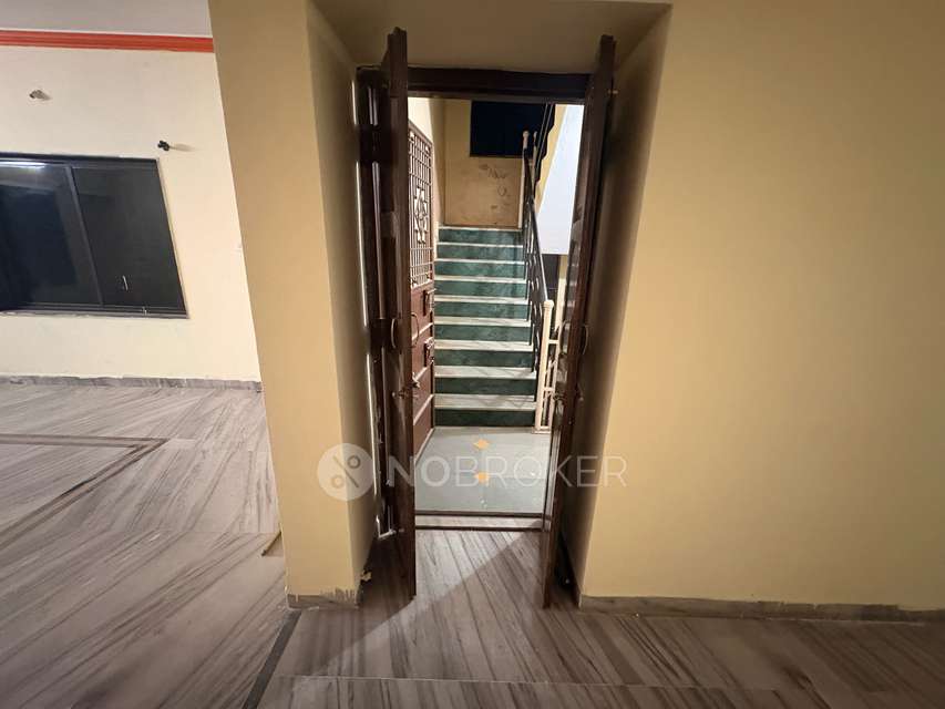 3 BHK Flat for Rent  In Rajeshivajinagar