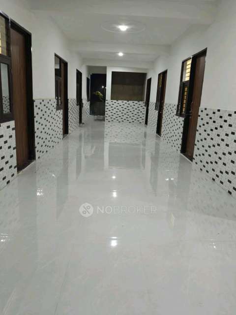 PG for Anyone in Sector 71 Noida