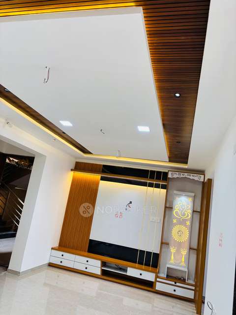 2 BHK Flat In Nb Towers for Rent  In Spine Road