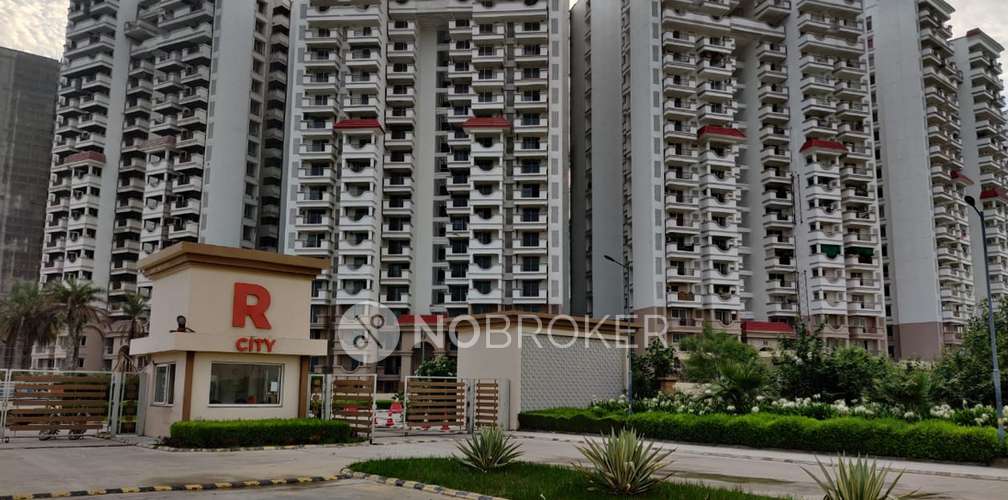 2 BHK Flat In Ramprastha City The Edge Towers for Rent  In Sector 37d