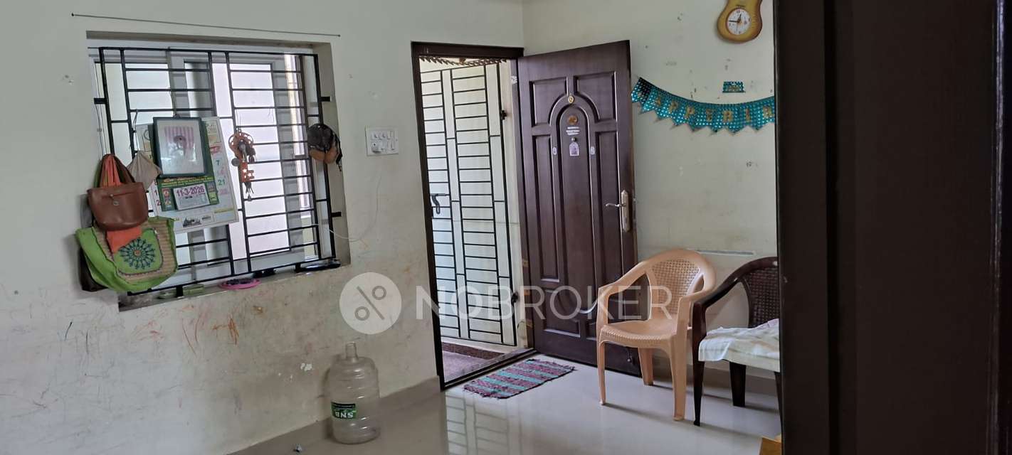 1 BHK Flat In Mahayogam Shree Nithi Apartment, Nanmangalam For Sale  In  Nanmangalam