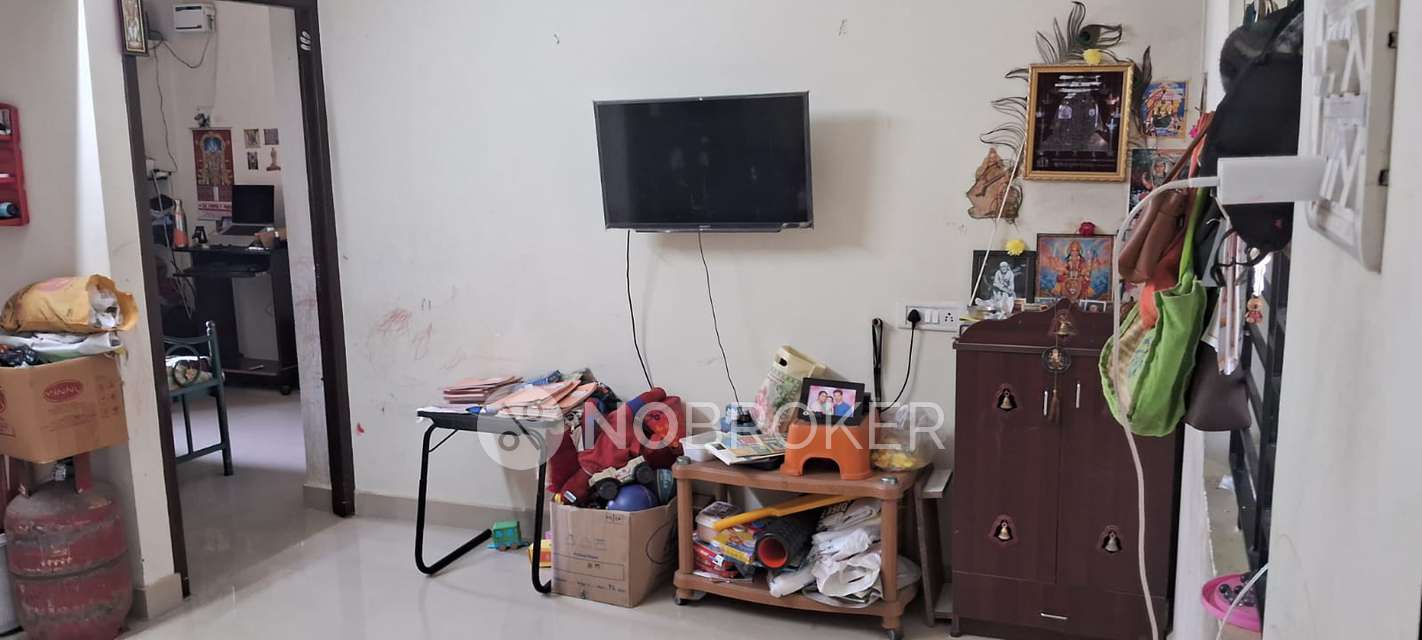 1 BHK Flat In Mahayogam Shree Nithi Apartment, Nanmangalam For Sale  In  Nanmangalam