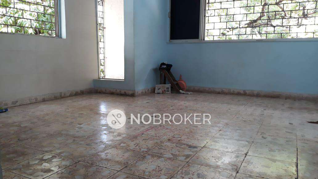 2 BHK Flat In Swastik Building For Sale  In Jogeshwari East