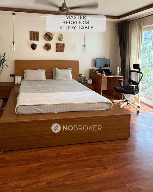 Shared Room for Female In 3 BHK  In Sector 57