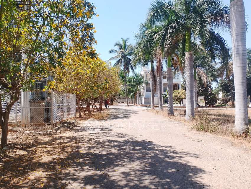 Plot For Sale  In Signature Tulips In Huskur