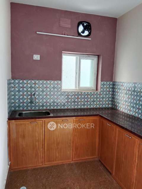 4+ BHK House For Sale  In Neelankarai