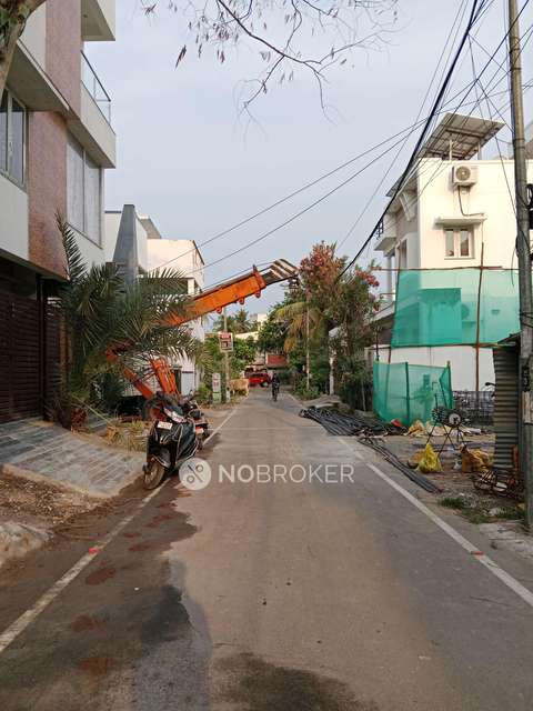 4+ BHK House For Sale  In Neelankarai