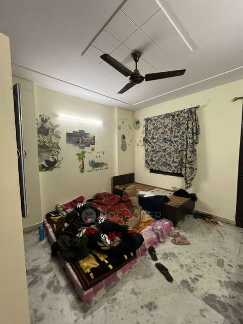 Single Room for Female In 2 BHK  In Bali Nagar