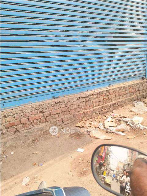 Godown/Warehouse in Sainik Farm, Delhi for sale 