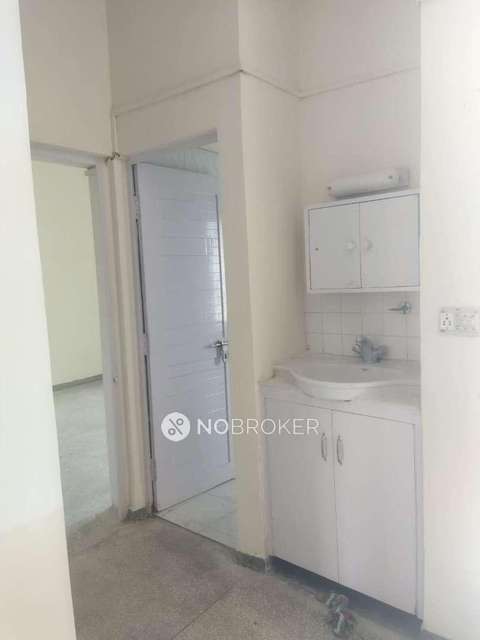 2 BHK Flat In Rwa Munirka Dda Flats, Munirka For Sale  In Munirka