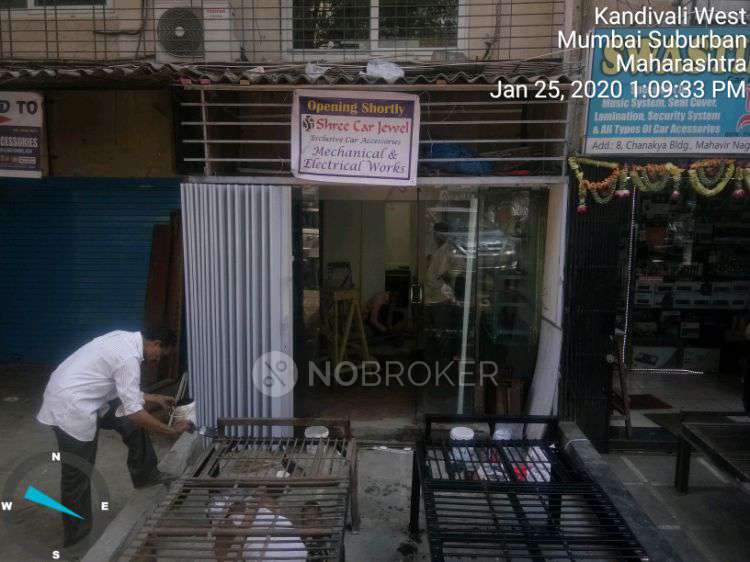 Showroom in Kandivali West, Mumbai for sale 