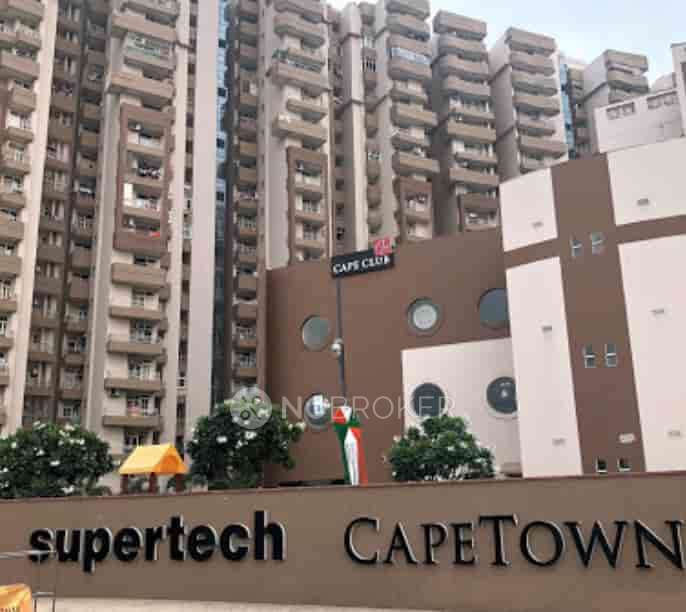 Single Room for Male In 3 BHK  In Supertech Cape Town In Sector 74